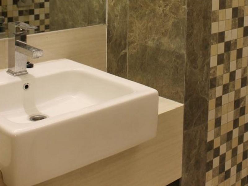 Life Emerald Hotel Сурабая Екстериор снимка